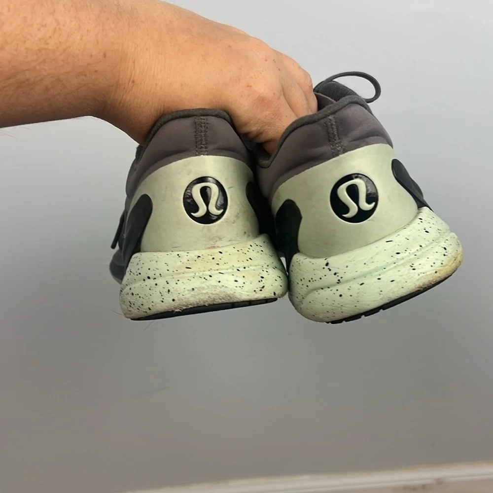 Lululemon Blissfeel running shoe womens size 9